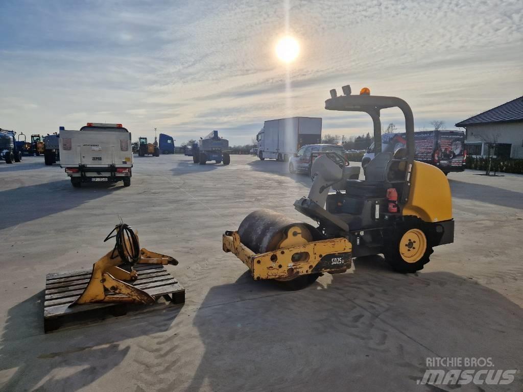 Volvo SD 25 D  R329 싱글 드럼 롤러
