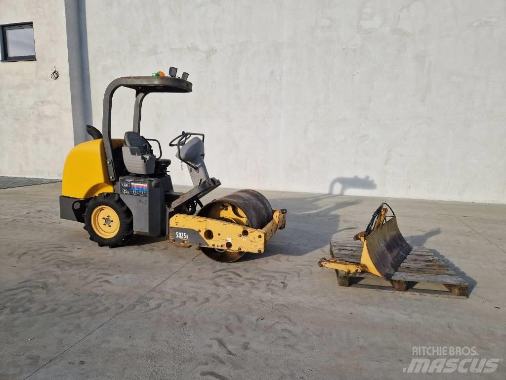 Volvo SD 25 D  R329 싱글 드럼 롤러