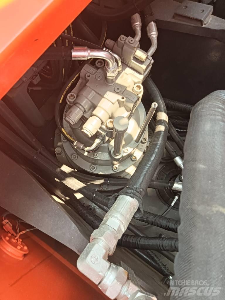 Hitachi ZX 240 대형 굴삭기 29톤 이상