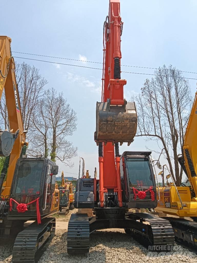 Hitachi ZX 240 대형 굴삭기 29톤 이상