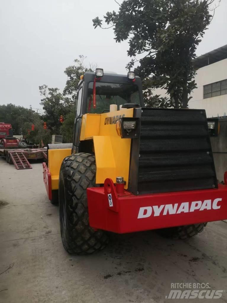 Dynapac CA 301 D 싱글 드럼 롤러