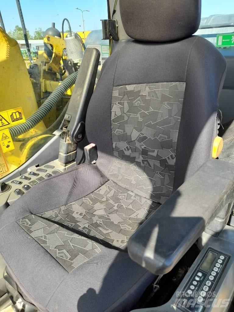 Komatsu PC 290 NLC-8 대형 굴삭기 29톤 이상