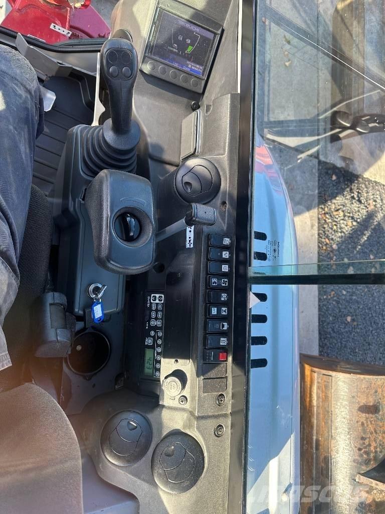 Takeuchi TB 230 소형 굴삭기 7톤 미만