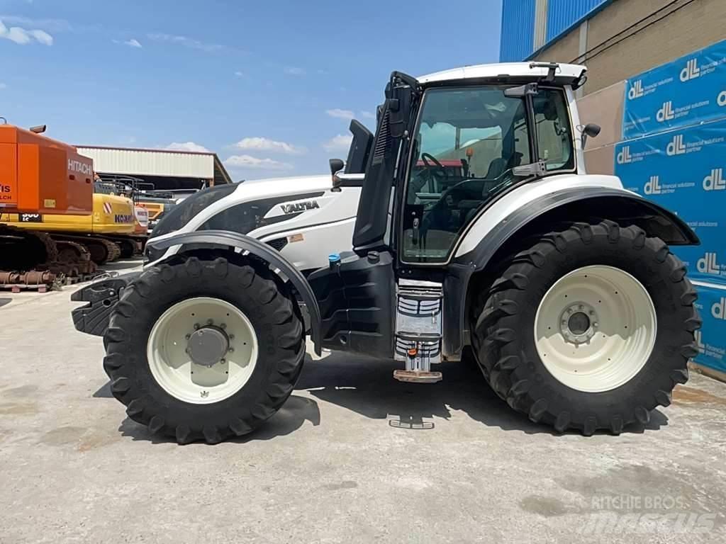 Valtra T174E 트랙터