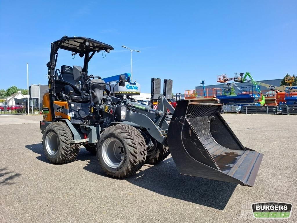 GiANT G1500 X-TRA 미니 로더