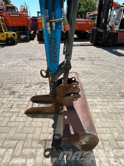 Wacker Neuson 50 Z3 대형 굴삭기 29톤 이상