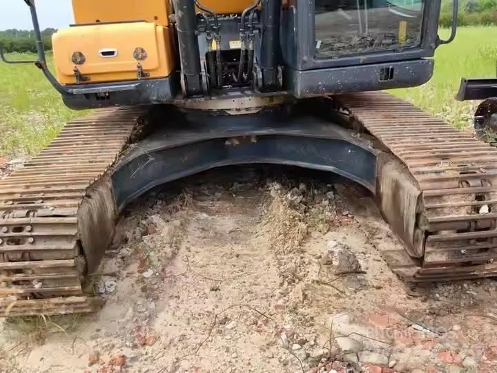 Hyundai 225LVS 대형 굴삭기 29톤 이상