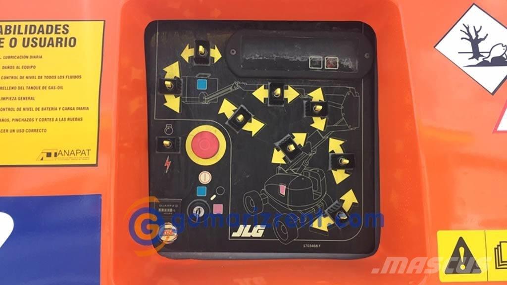 JLG 800 AJ 관절형 전동이동 리프트