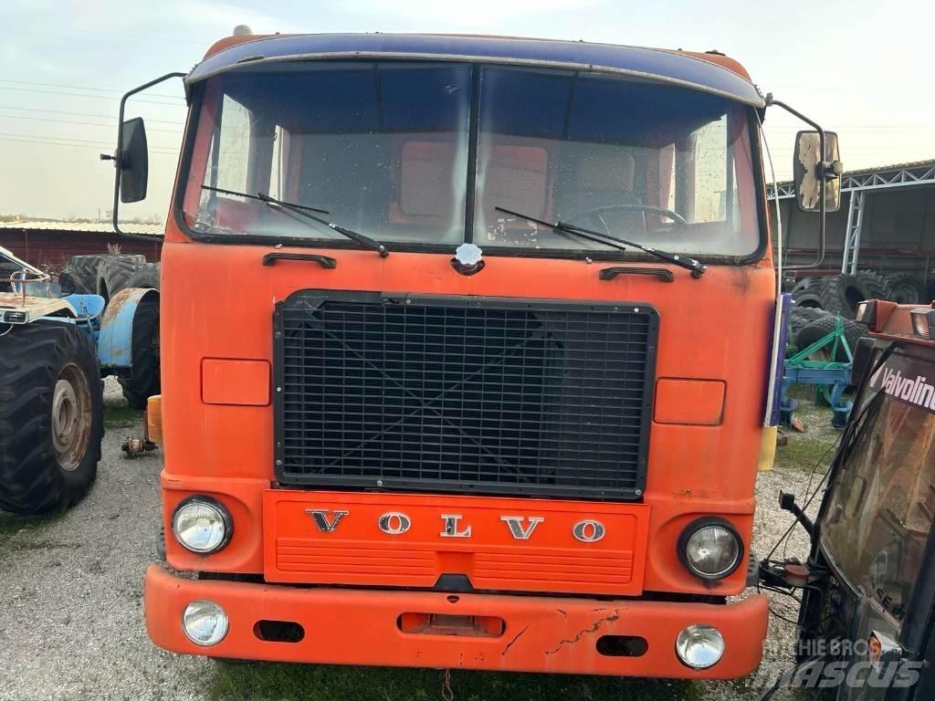 Volvo F 88 덤프 트럭
