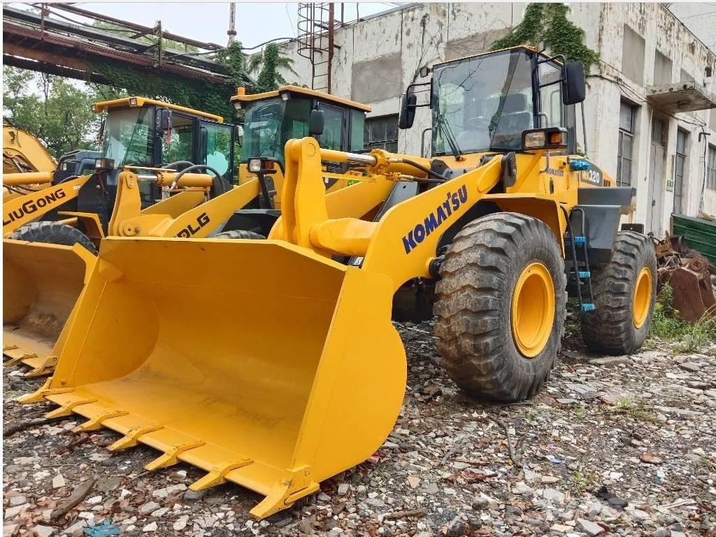 Komatsu WA 320-5  휠로우더