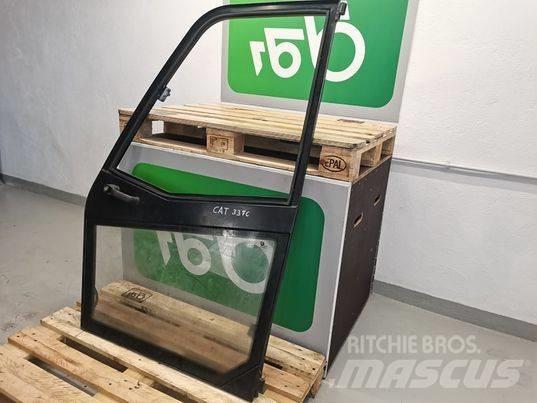 CAT TH407C door 캐빈 및 인테리어