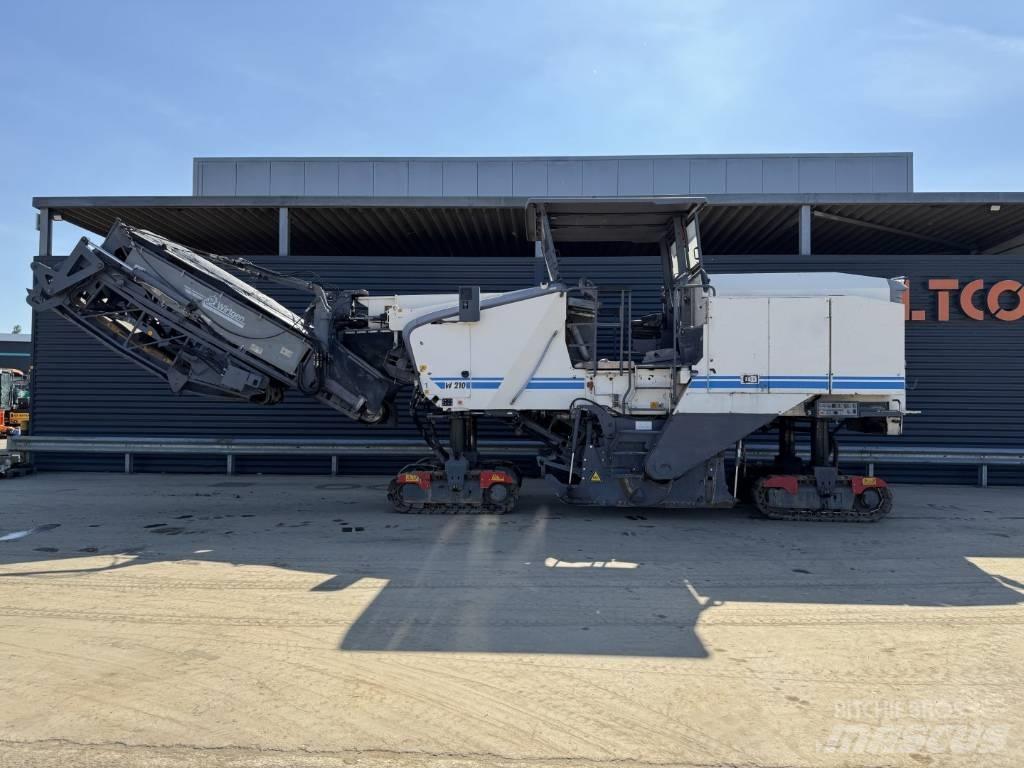 Wirtgen W 210 아스팔트 콜드 밀링 기계