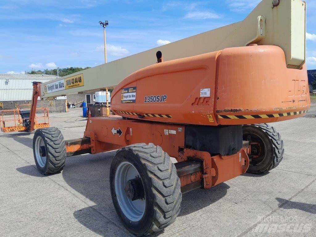 JLG 1350 SJP 견인식 전동이동 리프트