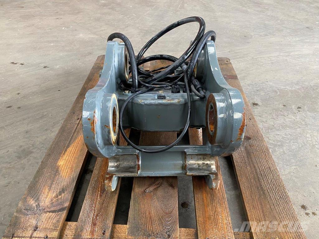 Liebherr SW33 퀵 커넥터