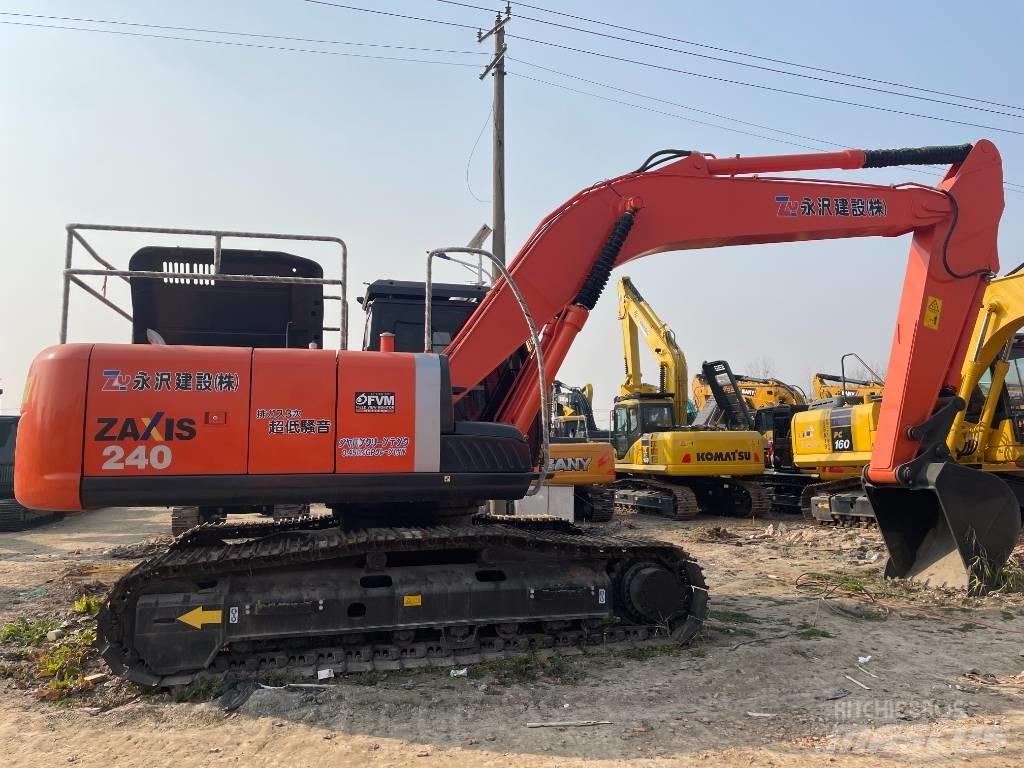 Hitachi ZX 240 대형 굴삭기 29톤 이상