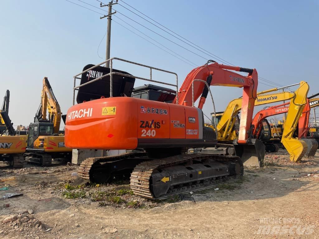 Hitachi ZX 240 대형 굴삭기 29톤 이상