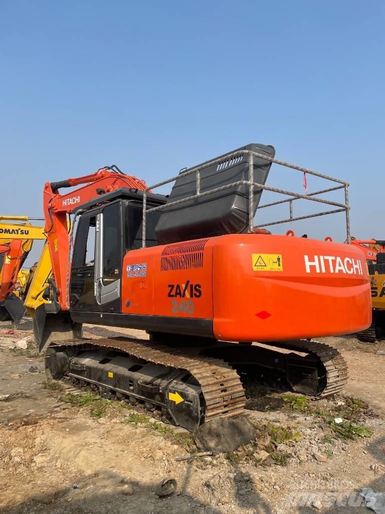 Hitachi ZX 240 대형 굴삭기 29톤 이상