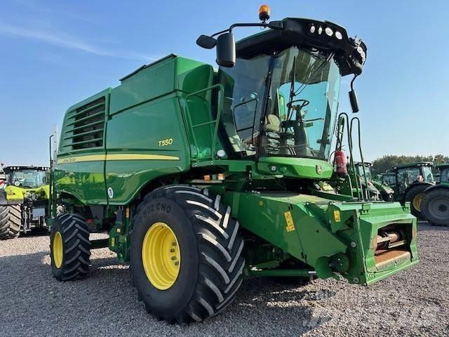 John Deere T 550 콤바인 수확기