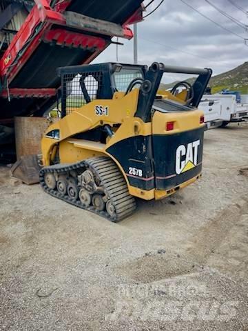 CAT 257 B  스키드로더