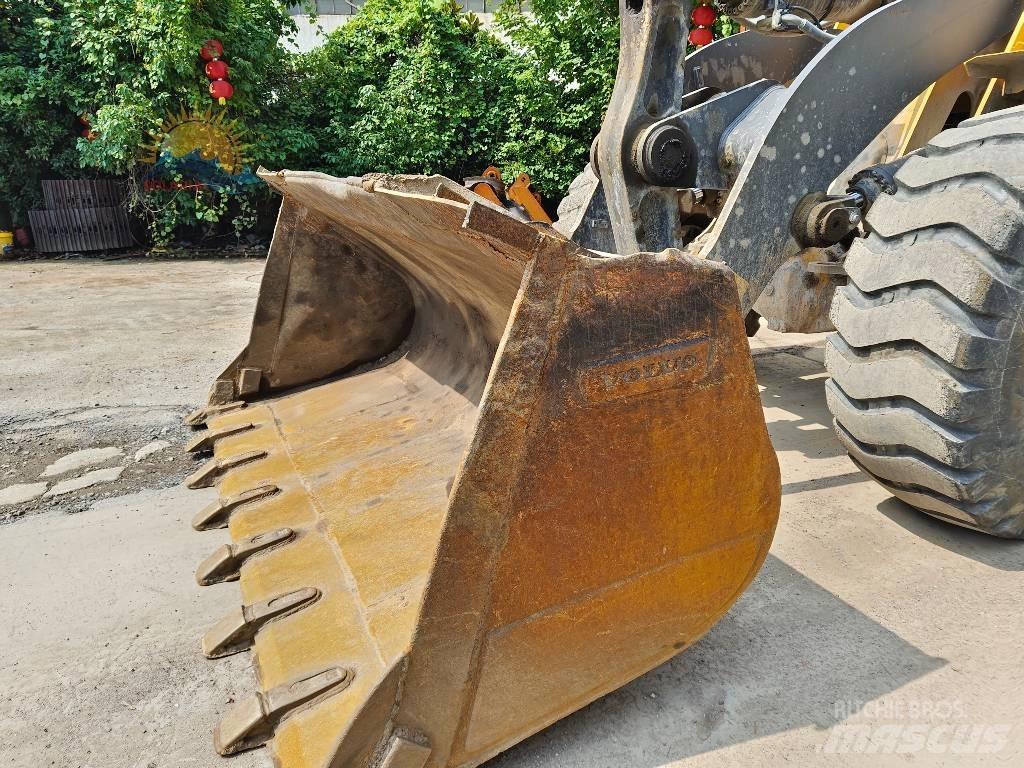 Volvo L 105  휠로우더