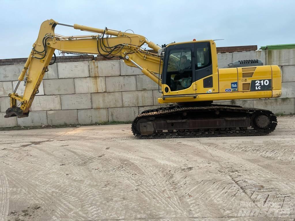 Komatsu PC 210 대형 굴삭기 29톤 이상