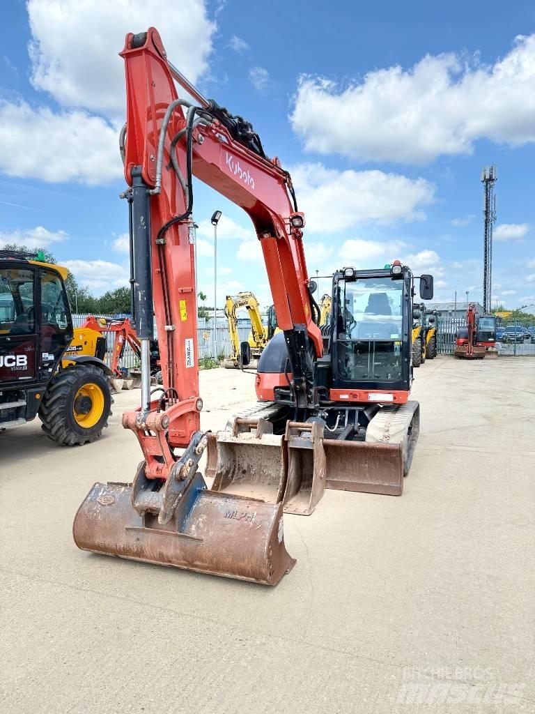 Kubota KX 080-4 중형굴삭기 7톤-28톤