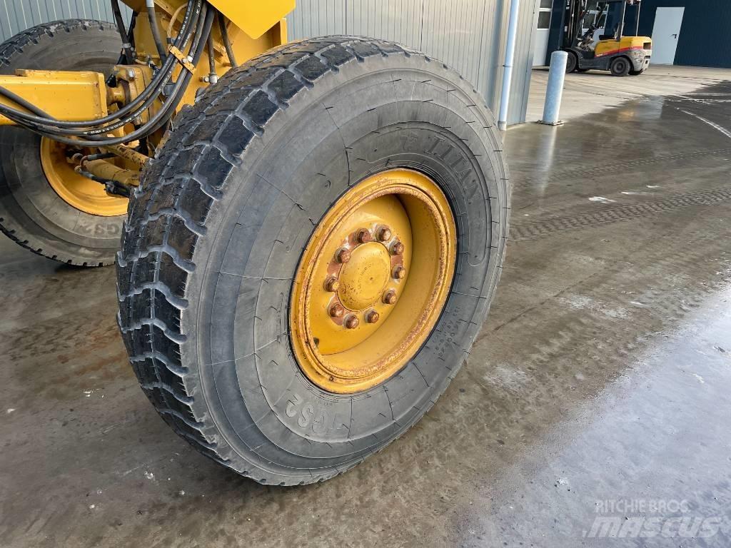 CAT 160M (140) 그레이더