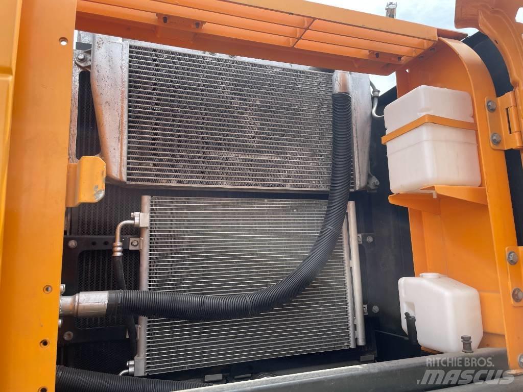Hyundai 225LC-9S 대형 굴삭기 29톤 이상