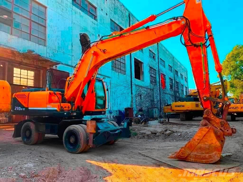 Hyundai R210W-9T 대형 굴삭기 29톤 이상