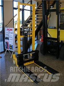 Intradin WH7600 도로 청소차