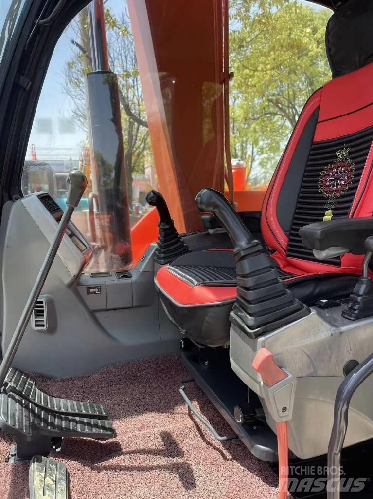Doosan DX75 소형 굴삭기 7톤 미만