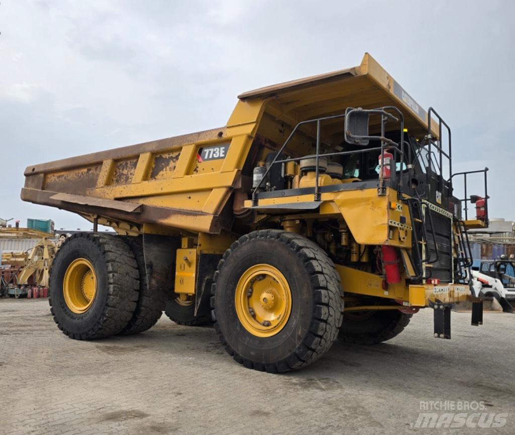 CAT 773 E 초대형 덤프 트럭