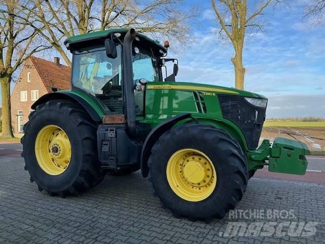 John Deere 7310 R 트랙터