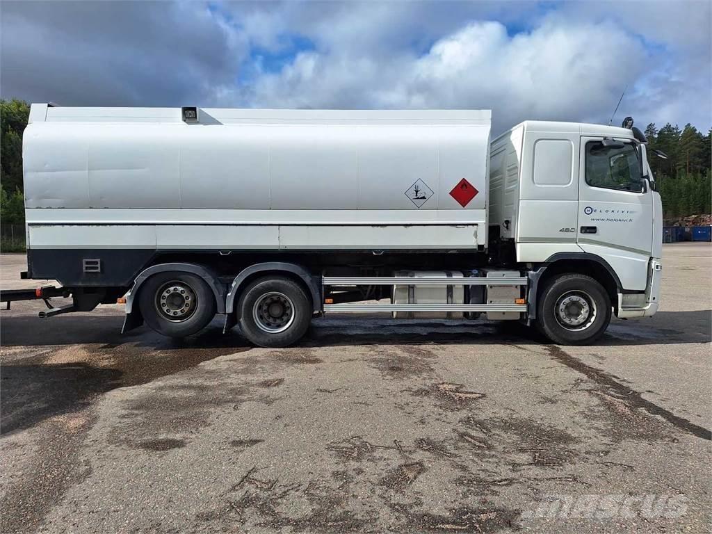 Volvo FH460 6X2 탱커 트럭
