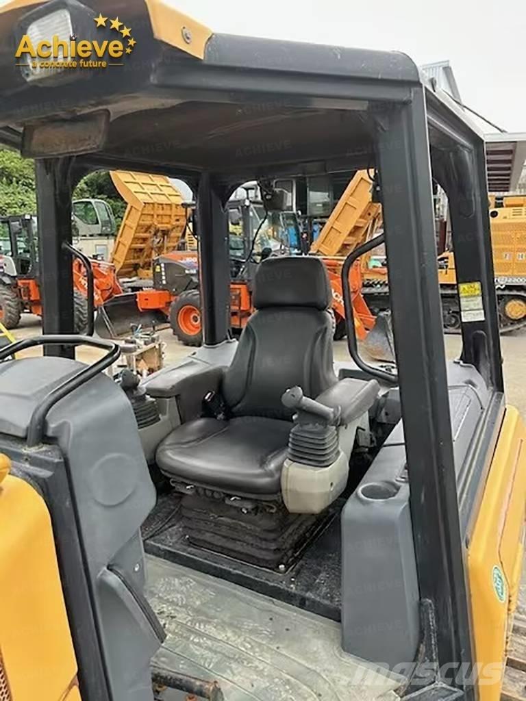 CAT D 3 K 2 크롤러 도저