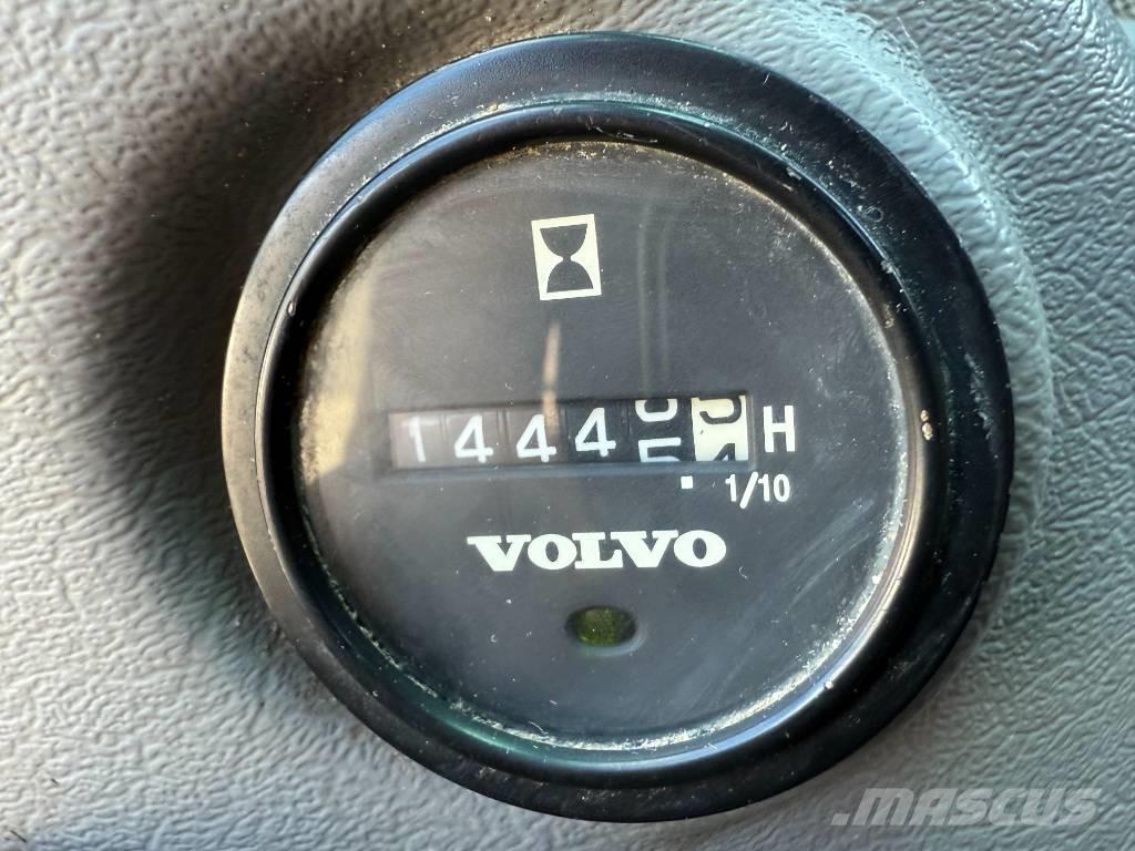 Volvo EW 160 C  휠 굴삭기