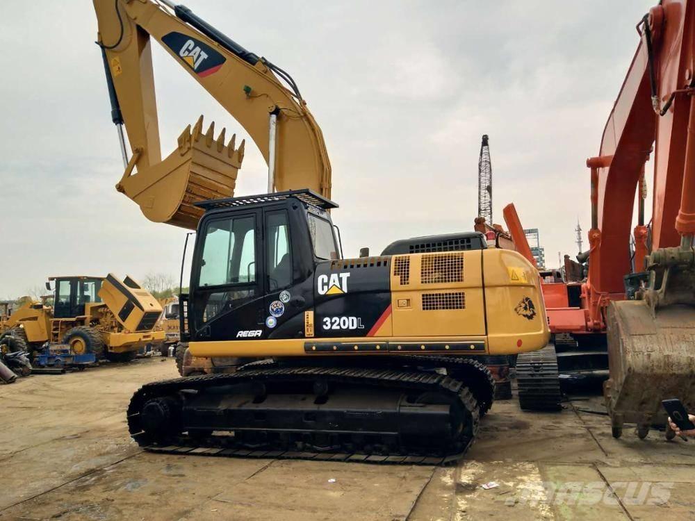 CAT 320D 대형 굴삭기 29톤 이상