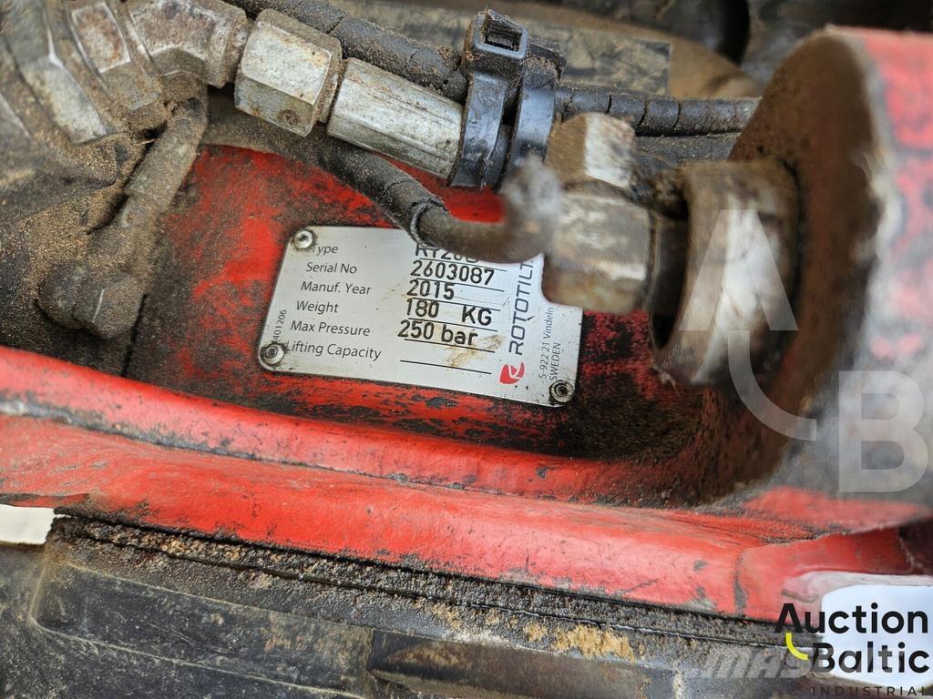 CAT 305.5E2CR 소형 굴삭기 7톤 미만