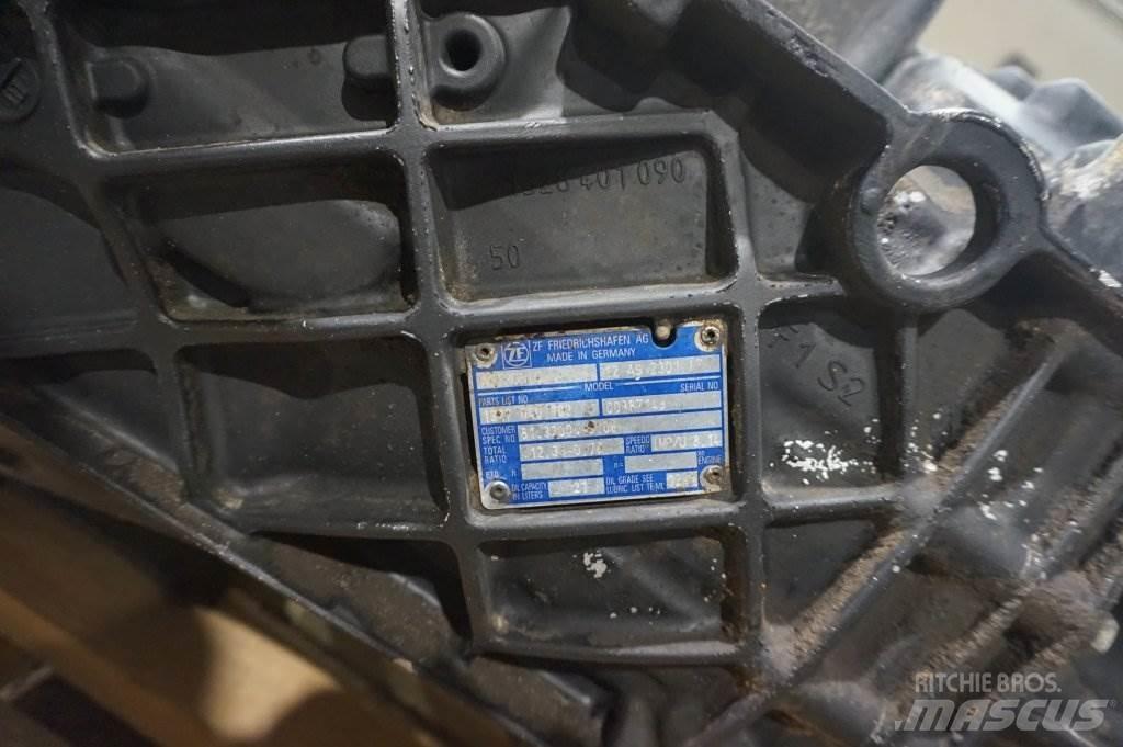 ZF 12AS2301OD+INT 기어박스