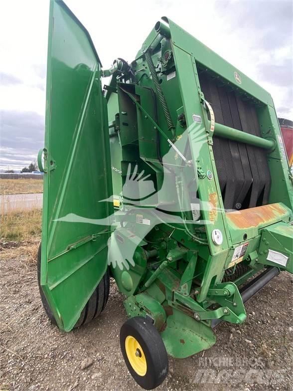John Deere 568 원형 곤포기