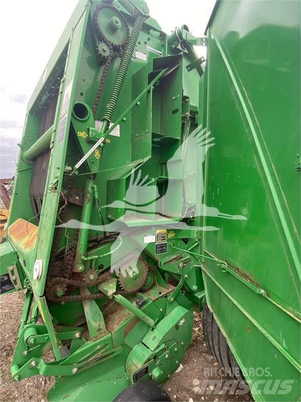 John Deere 568 원형 곤포기