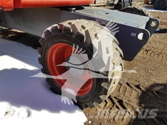 SkyJack SJ82T 견인식 전동이동 리프트