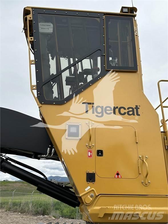 Tigercat 890 굴절식 크레인