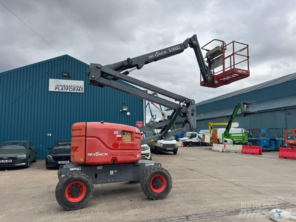 SkyJack SJ 46 AJ 관절형 전동이동 리프트