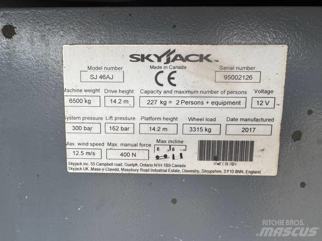 SkyJack SJ 46 AJ 관절형 전동이동 리프트