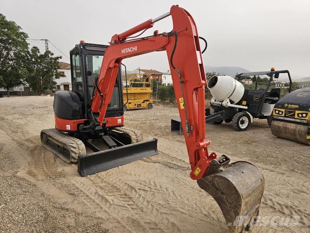 Hitachi ZX 35 U-2 소형 굴삭기 7톤 미만