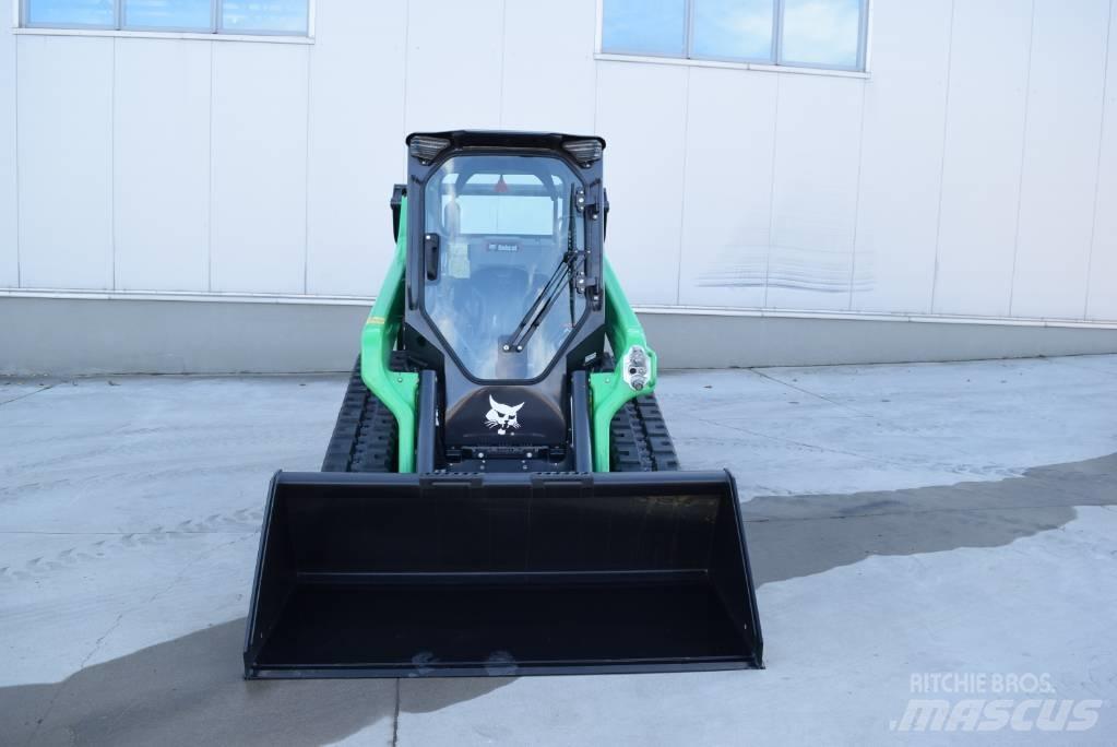 Bobcat T 66  스키드로더