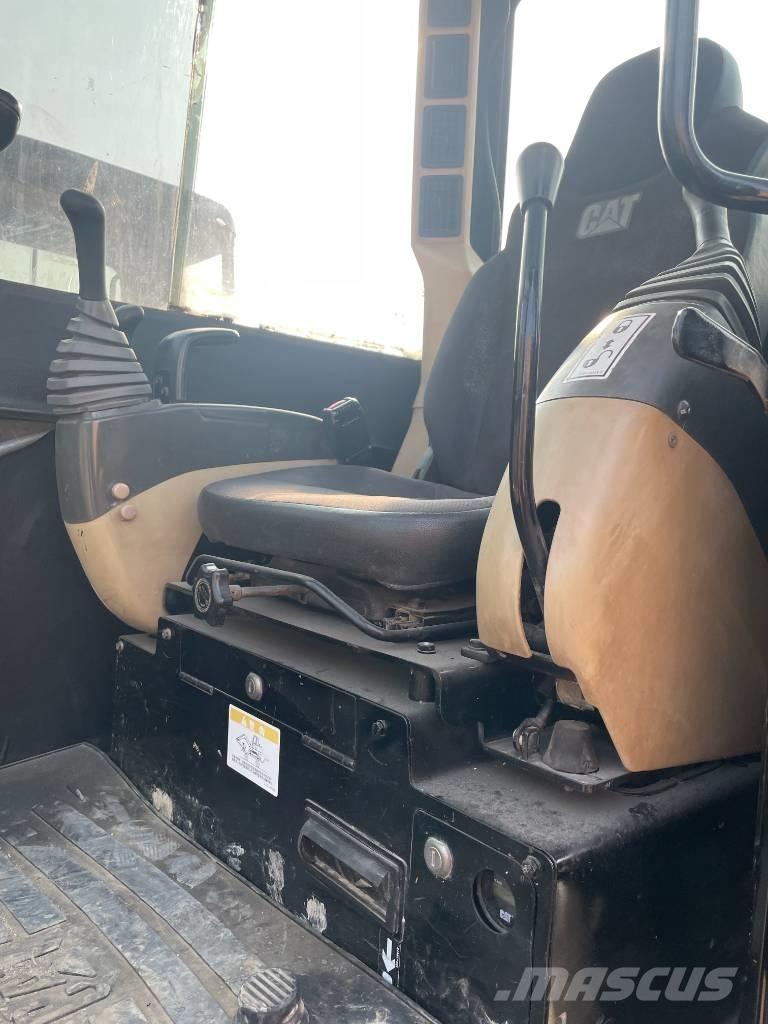 CAT 306 소형 굴삭기 7톤 미만