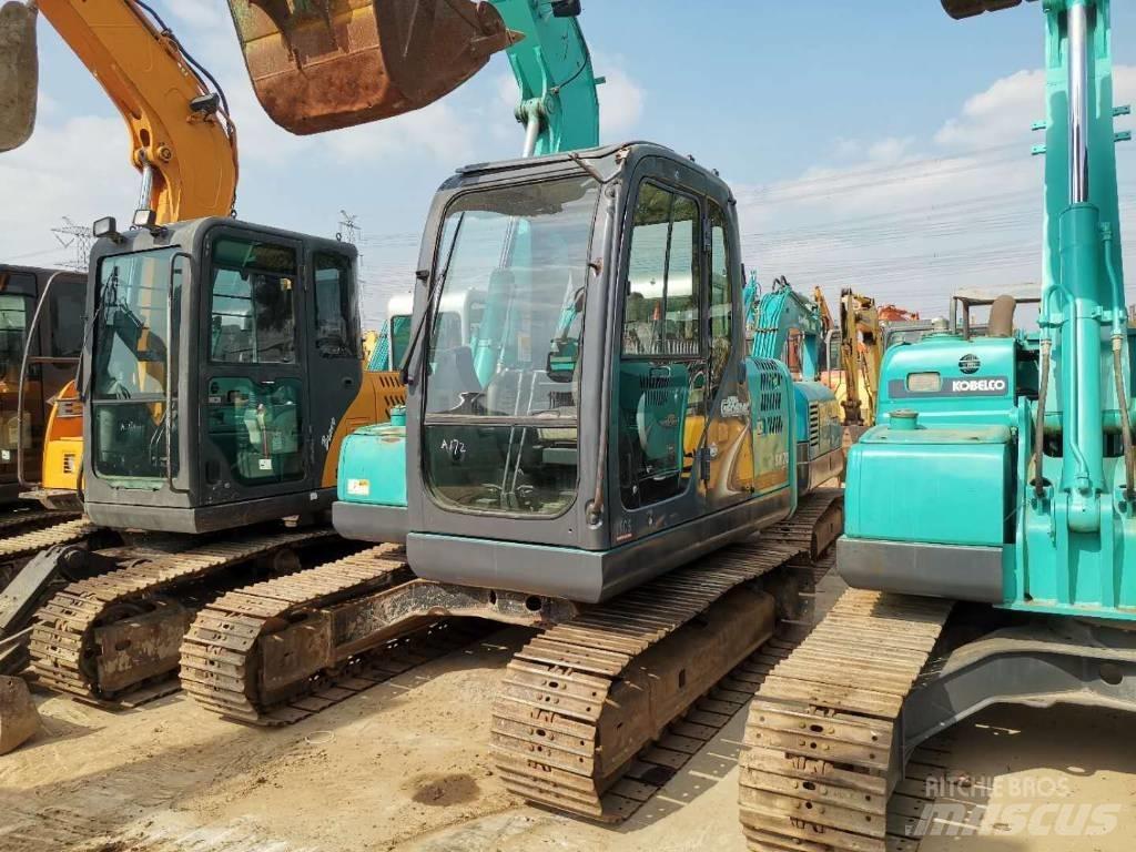 Kobelco SK 75 중형굴삭기 7톤-28톤