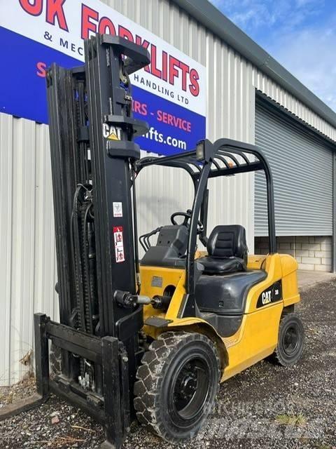 CAT DP 30 N 디젤 지게차